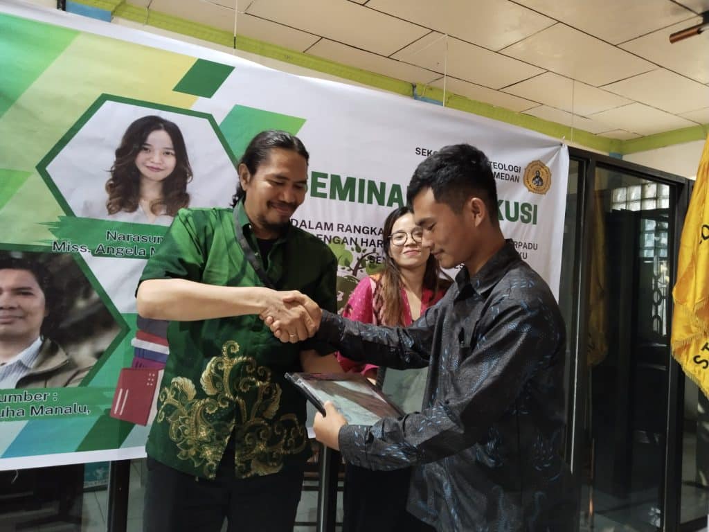 Hari Buku STT Paulus Medan 