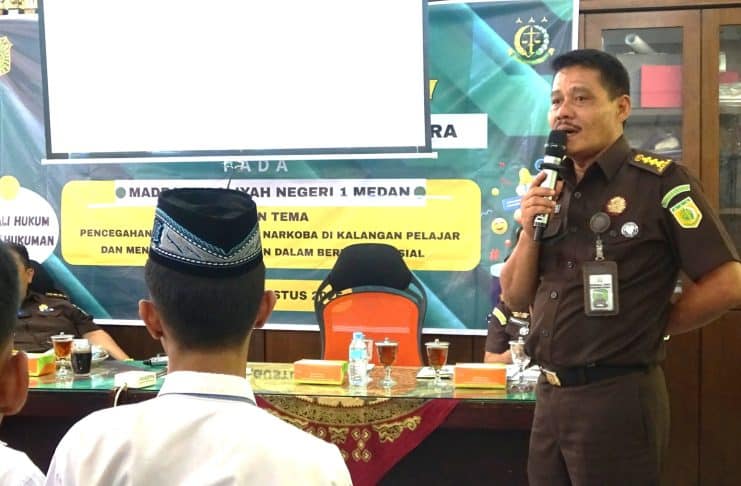 Kejati Sumut Ajak Siswa MAN 1 Medan Jauhi Narkoba dan Bijak Bermedia Sosial