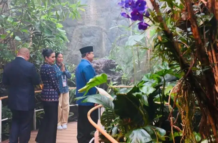 Dukungan Presiden Republik Indonesia, Prabowo Subianto mengunjungi Paviliun Indonesia di Expo 2025 Osaka, Jepang, pada Sabtu, 20 September 2025.