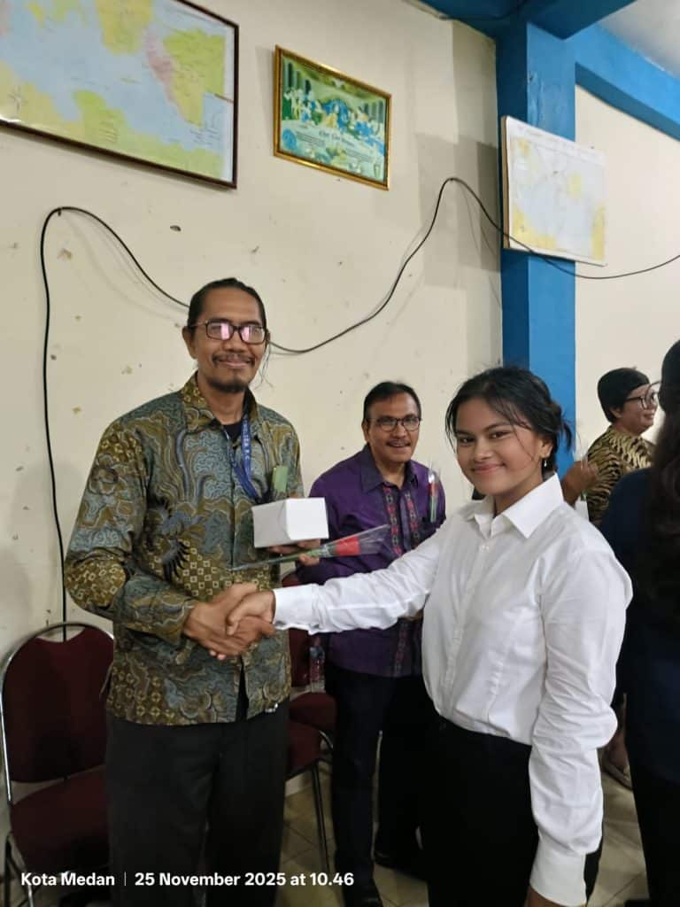 Guru Hebat, Bangsa Kuat, Semangat Pendidikan yang Tak Pernah Padam di STT Paulus Medan