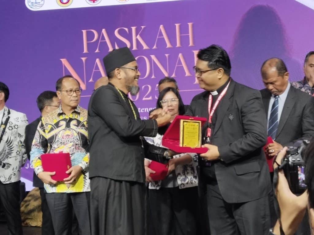 Membaca Wajah Keberagamaan di Indonesia, Studi Kasus Sosiologi Agama dalam Dinamika Sosial dan Kebangsaan