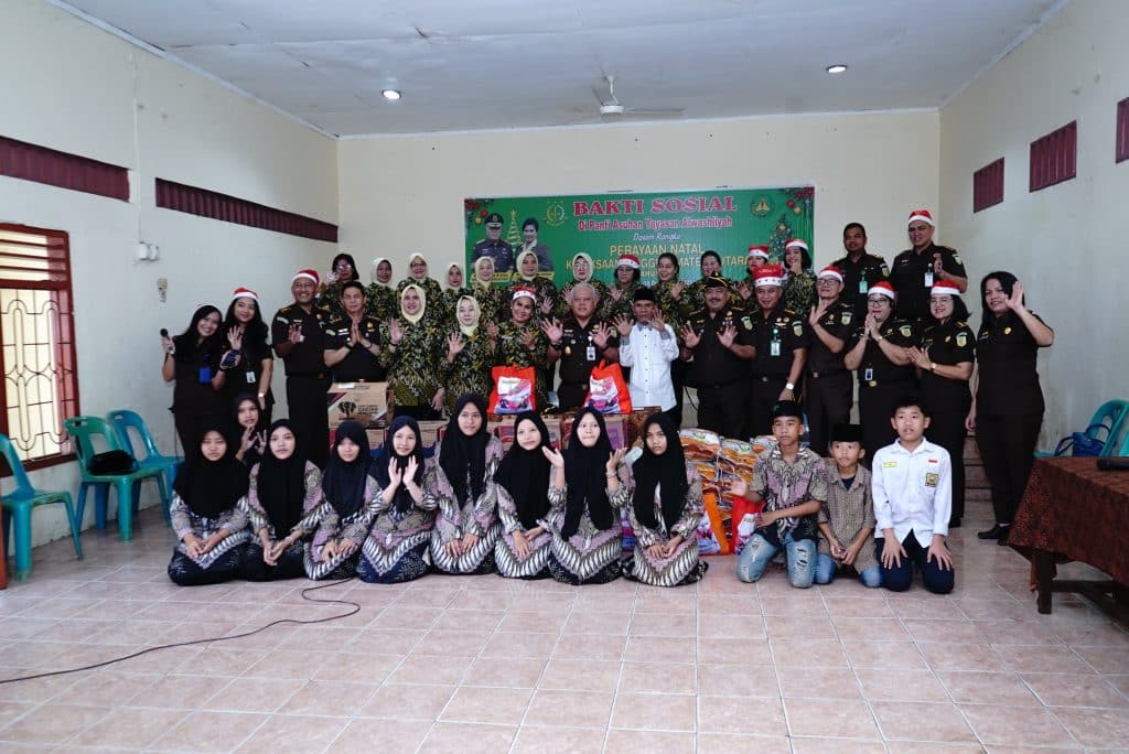 Sambut Hari Natal 2025, Kejaksaan Tinggi Sumatera Utara Berikan Bantuan 