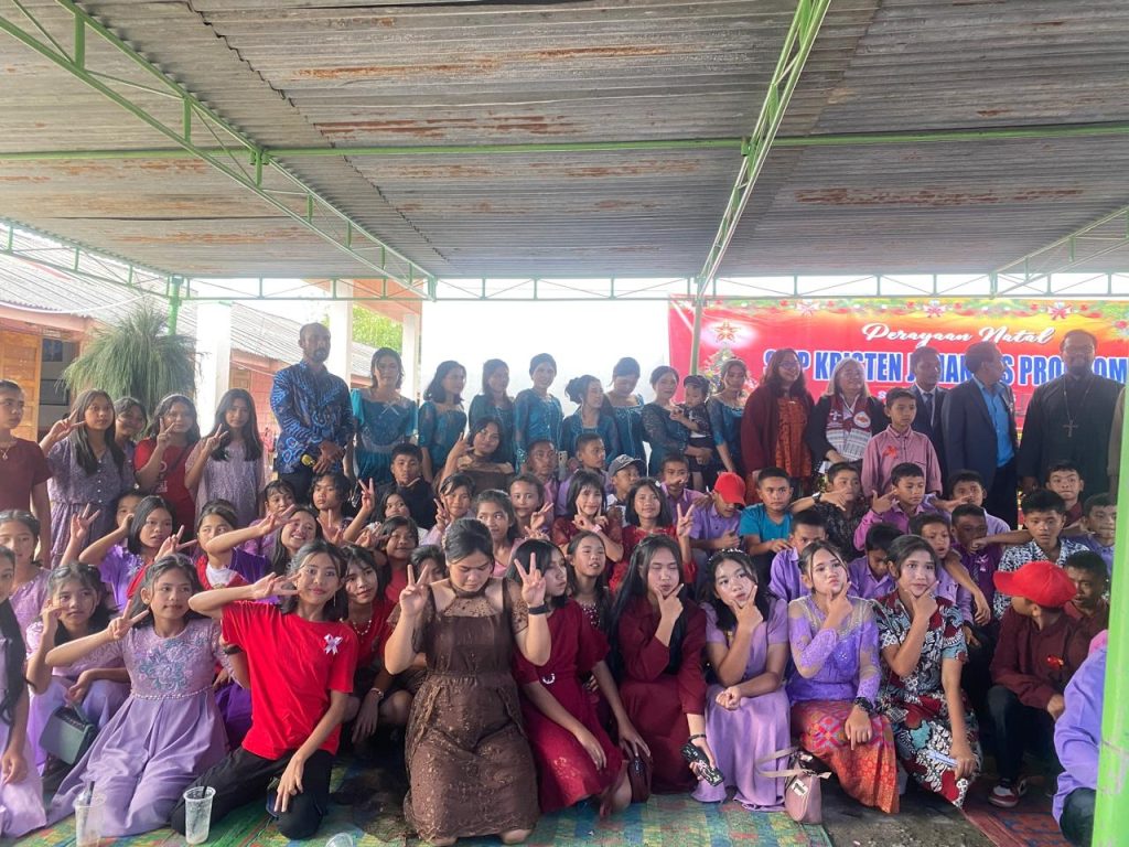 Perayaan Natal 2025 di SMP Kristen Johannes Prodromos Lae Rias, Kecamatan Sumbul, Kabupaten Dairi