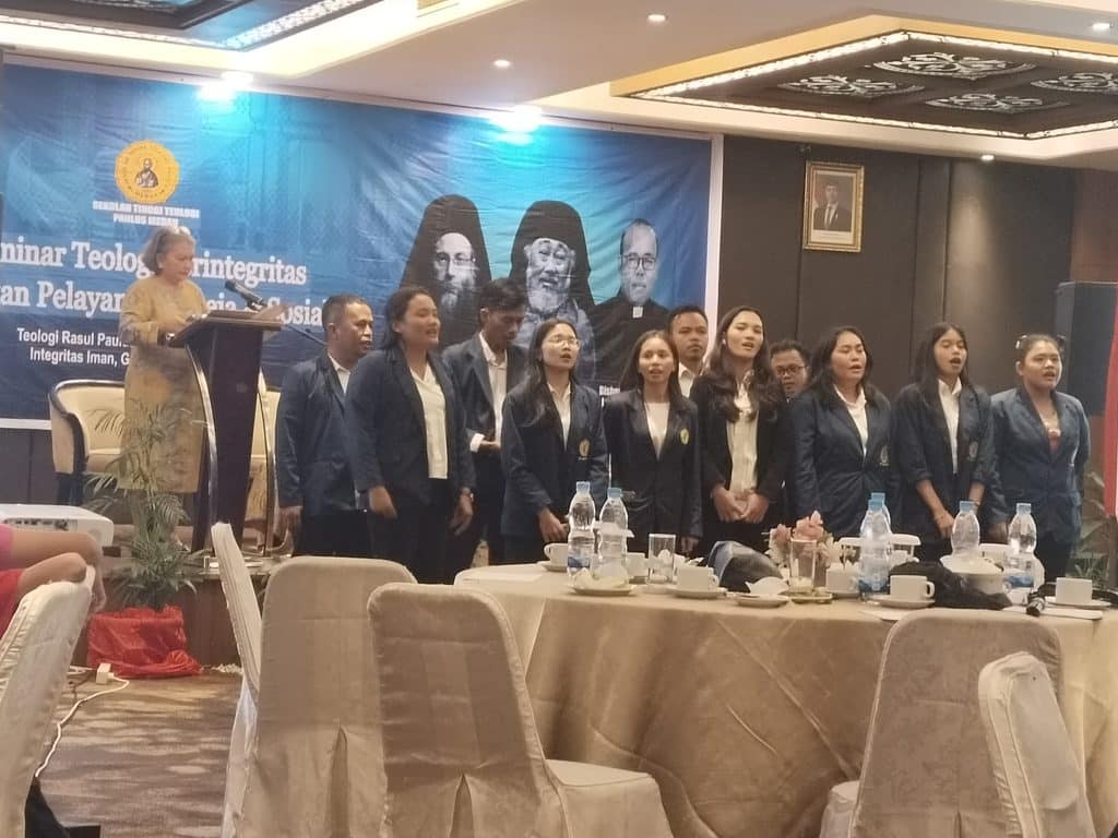 Seminar Teologi Paulus: Integrasi Iman dan Pelayanan Sosial