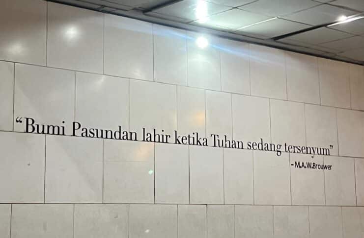Bumi Pasundan Lahir Ketika Tuhan Sedang Tersenyum