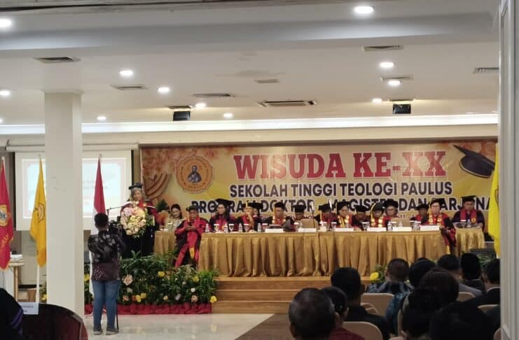 Wisuda ke-20 STT Paulus Medan Tegaskan Integritas dan Mutu Pelayanan