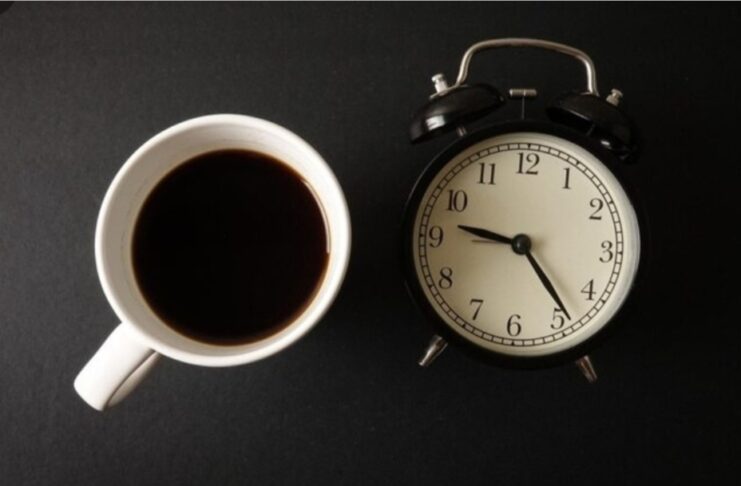 Secangkir Kopi Hangat Jadi Teman yang Tepat